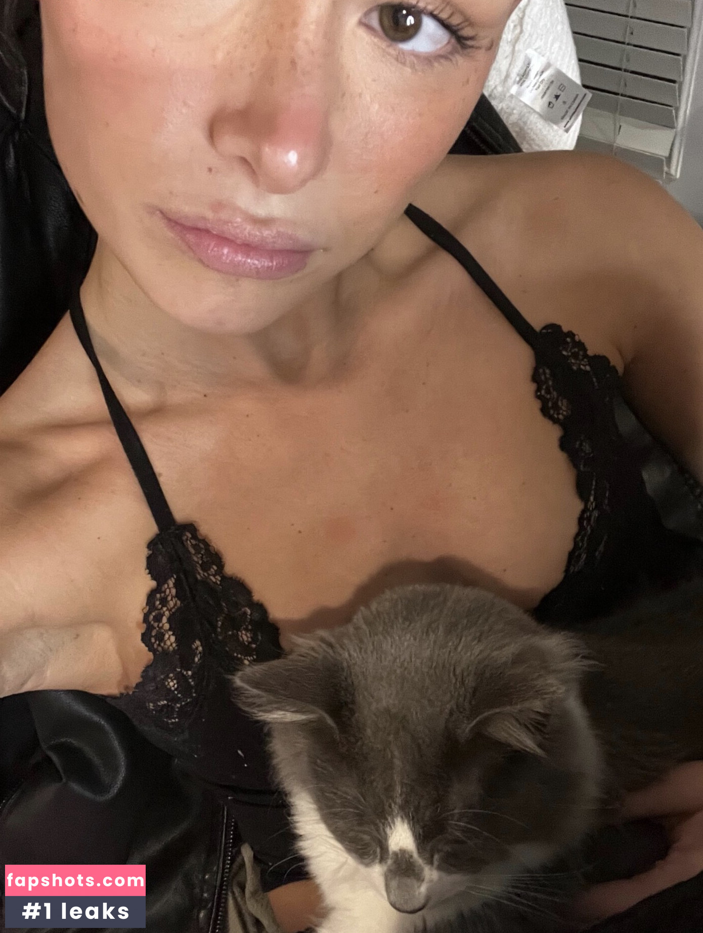 Hopie Schlenker gallery photo #68