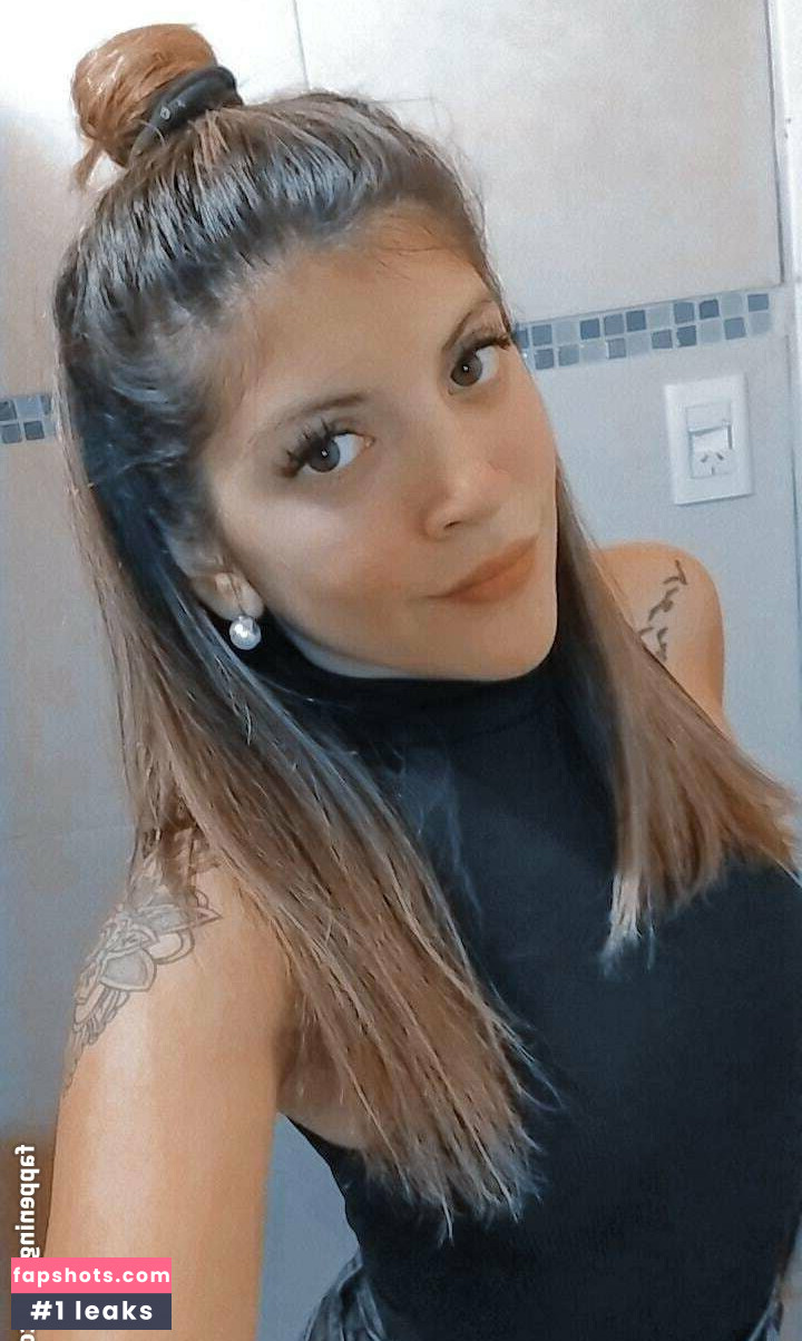 hornylatina26 gallery photo #25