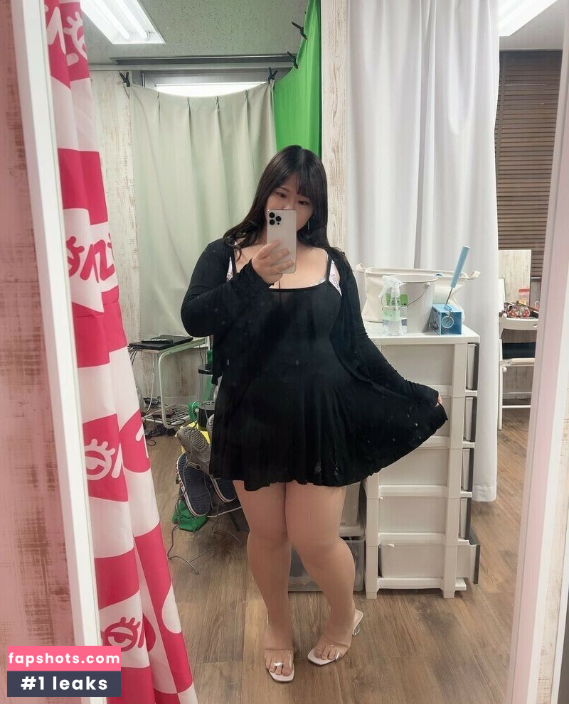 Hoshino Ume gallery photo #22