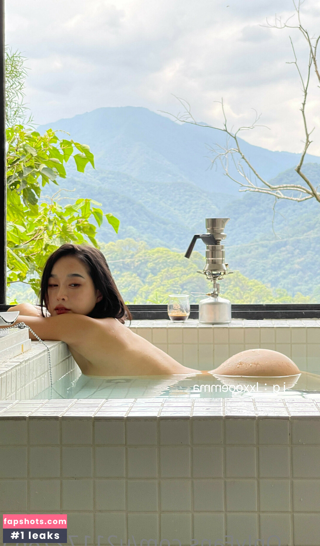 Hot Emma gallery photo #8