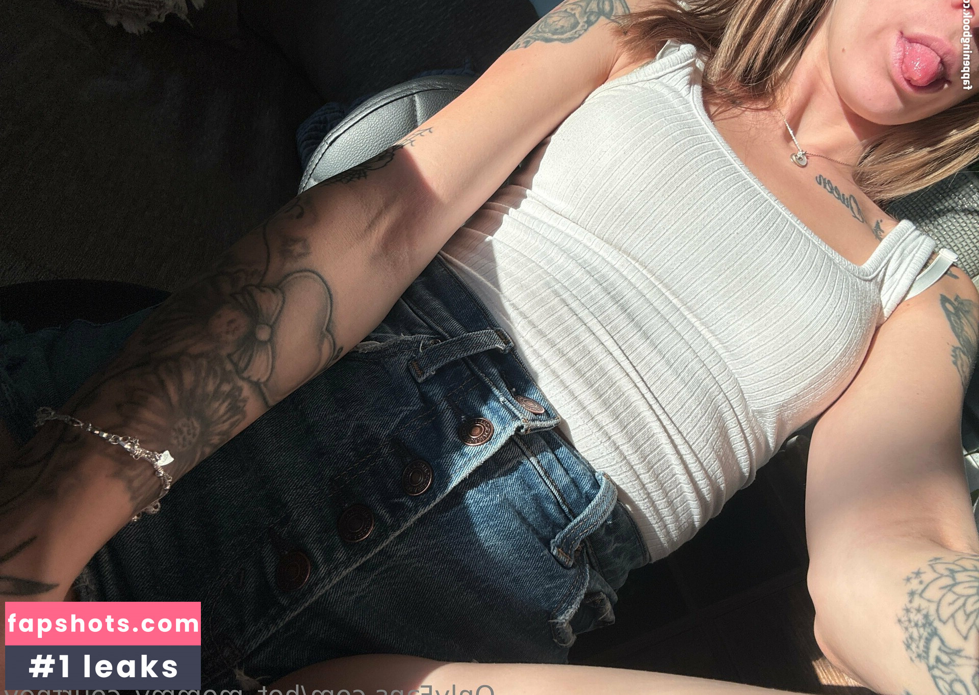 hot_mommy_courtney Filtración Desnuda OnlyFans Foto #14 - Fapshots