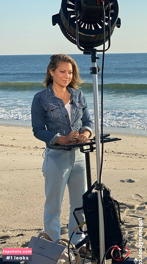 Hot News Weather Babes gallery photo #17