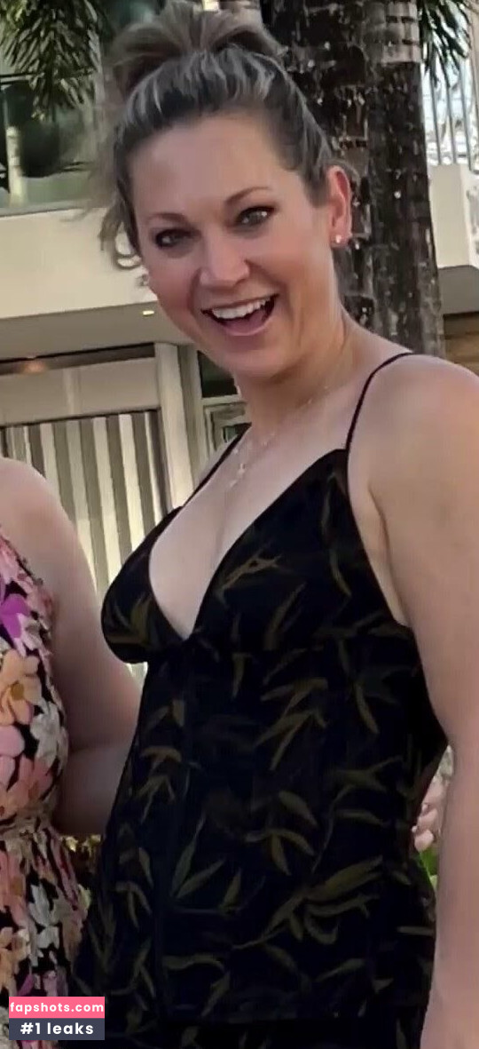 Hot News Weather Babes gallery photo #25