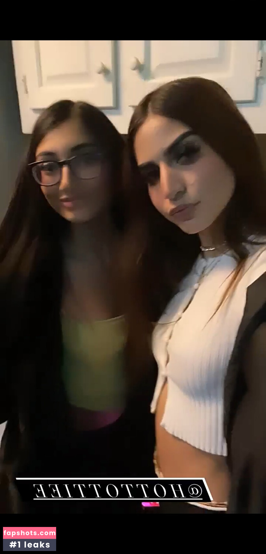 Hot Tottie gallery photo #4