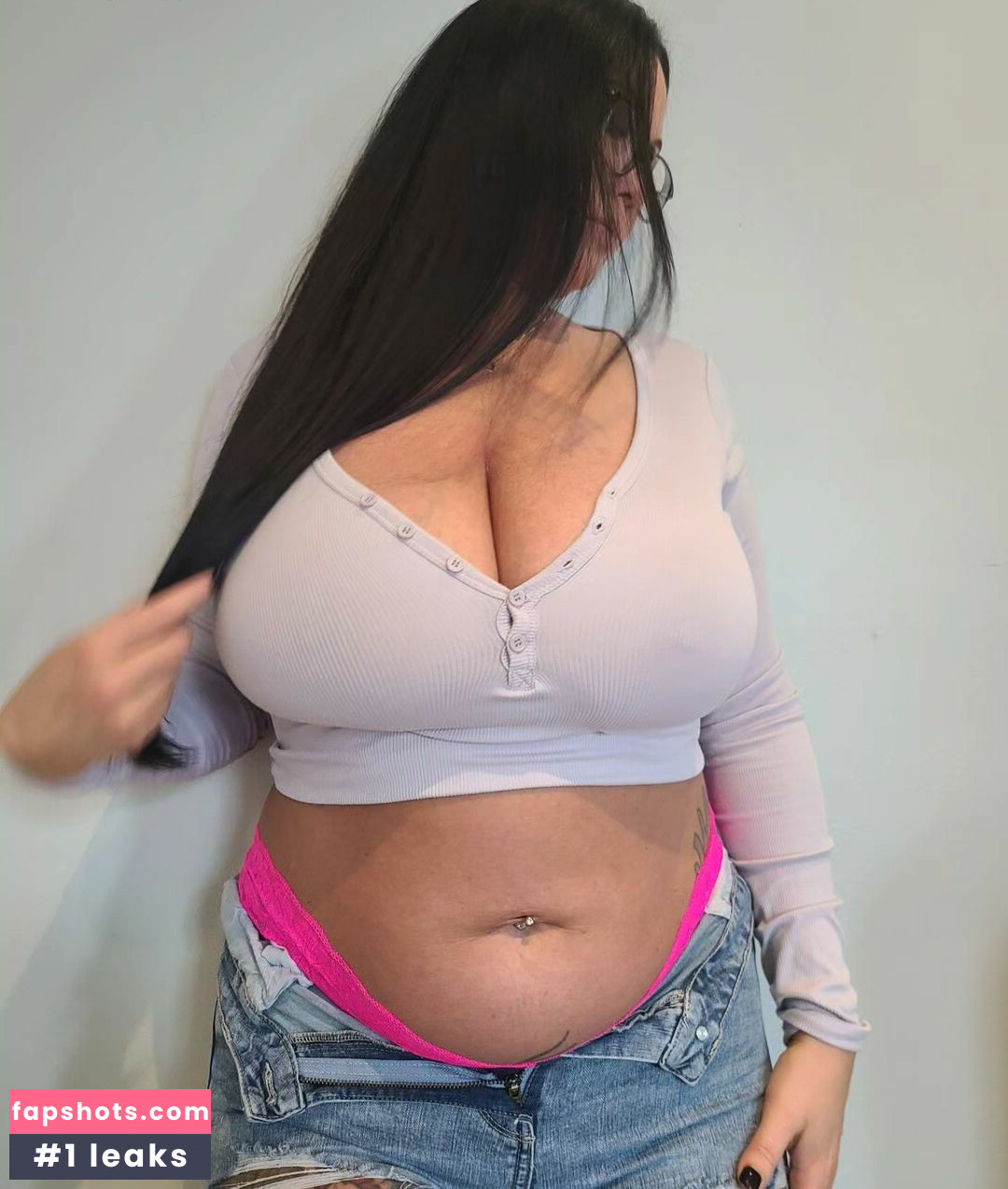 Hot4Holly gallery photo #37