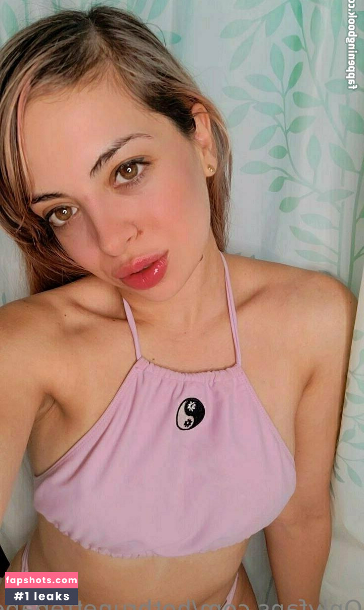 hotbrunettebabe nude babe gallery