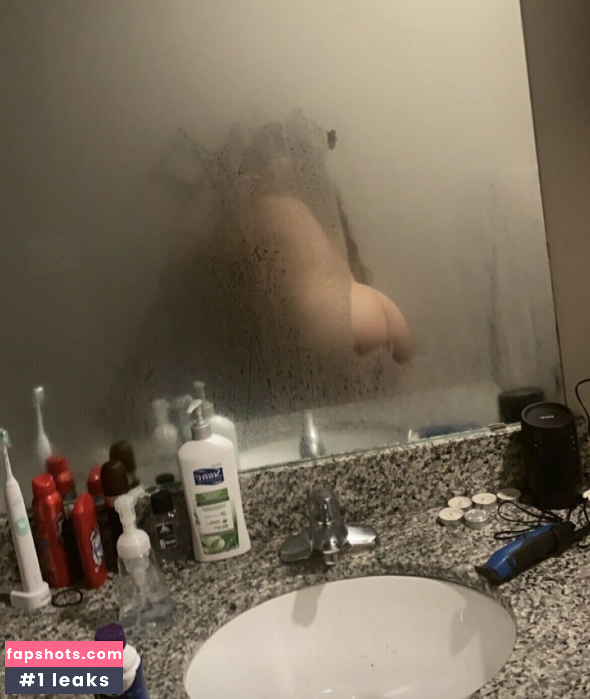 HotCoupleThangz gallery photo #9