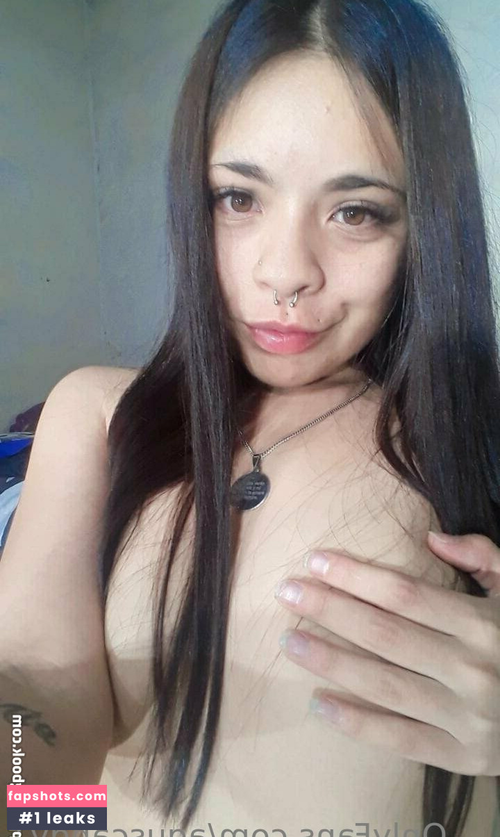 hotlatina103 gallery photo #2