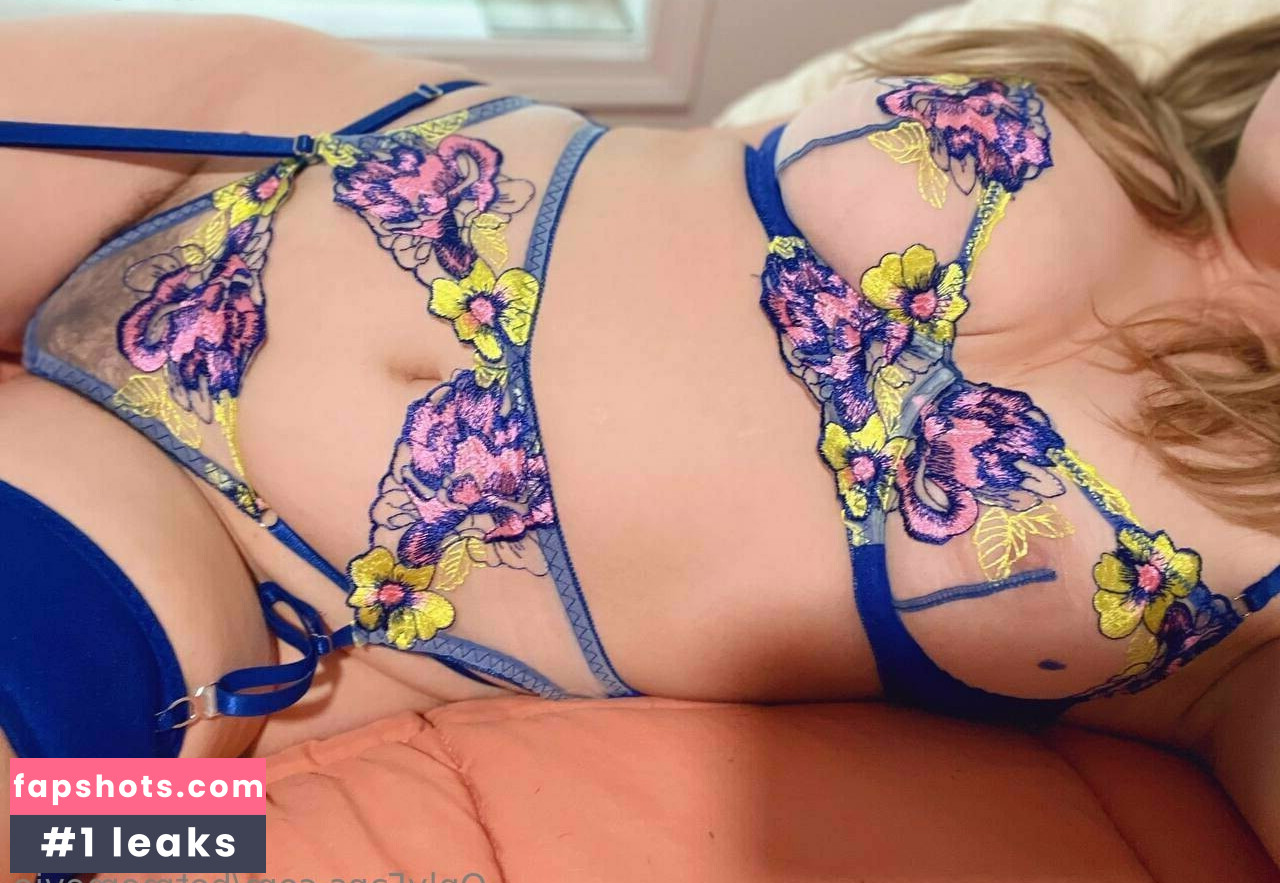 hotmomevie gallery photo #6