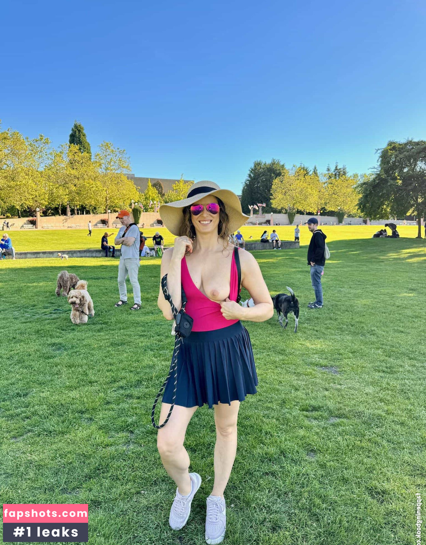 hotsummersun nude babe gallery