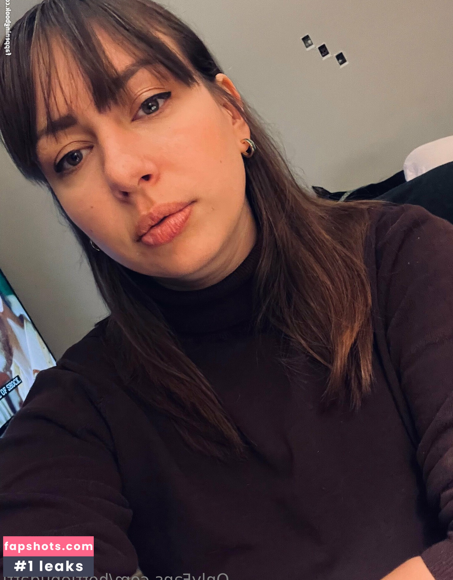 hottiebugatti nude babe gallery