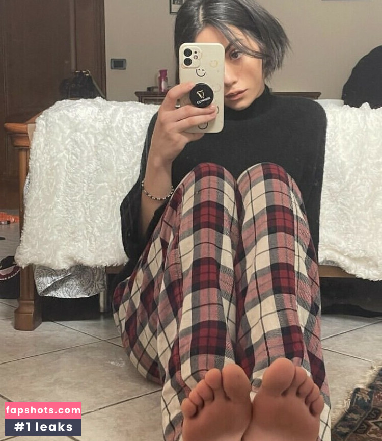 HottieBunny gallery photo #6