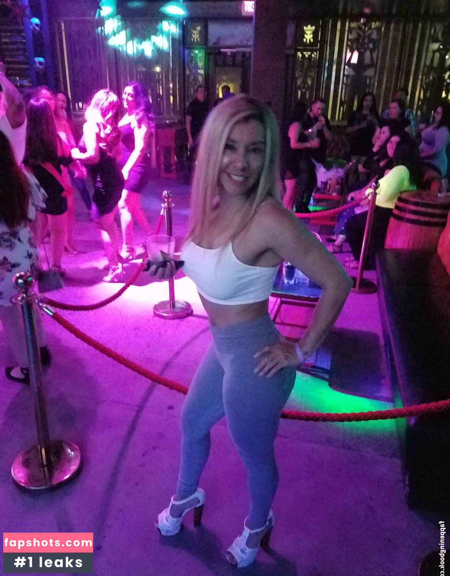 Hotwives XXX Nude Leaks OnlyFans Photos #126 - LeakJerk