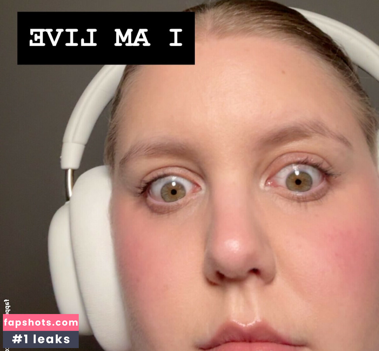 HoxieLoxie gallery photo #2