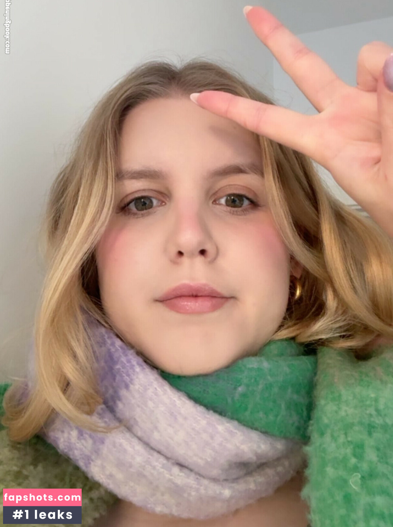 HoxieLoxie gallery photo #12