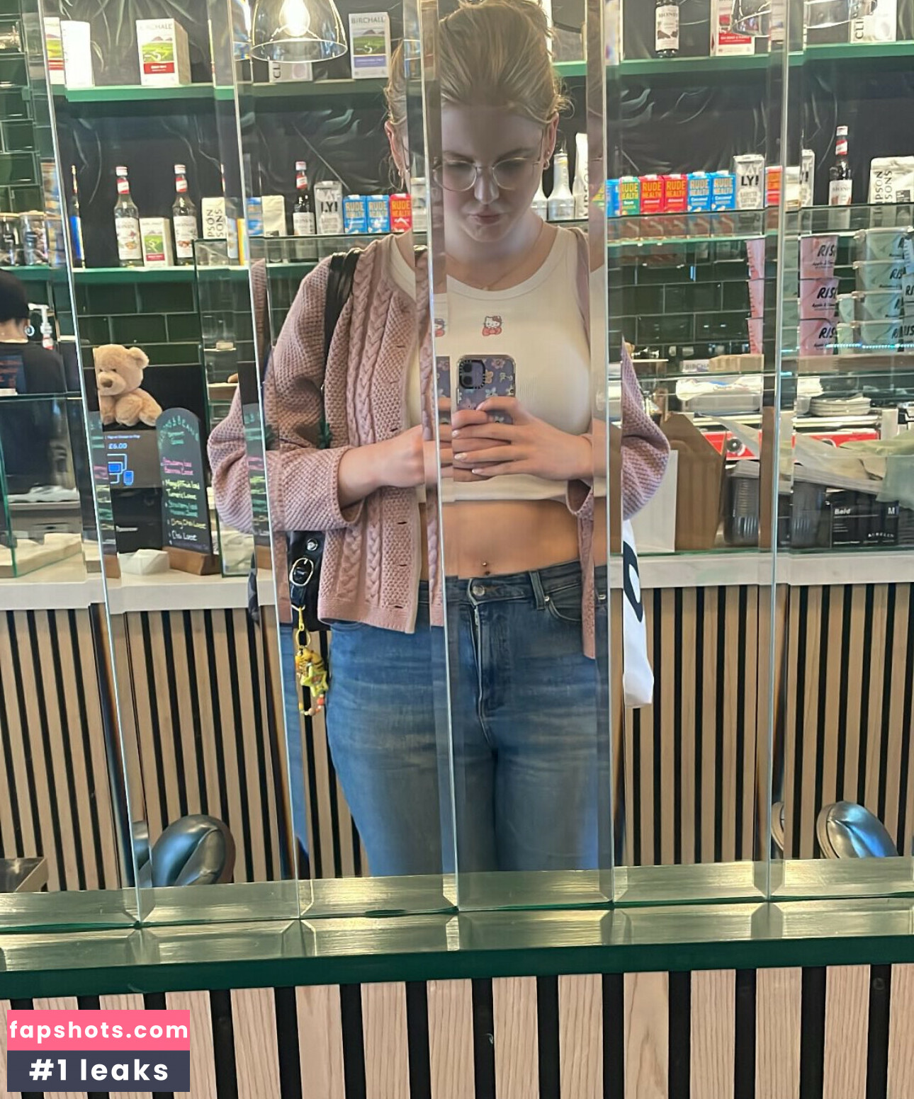 HoxieLoxie gallery photo #42