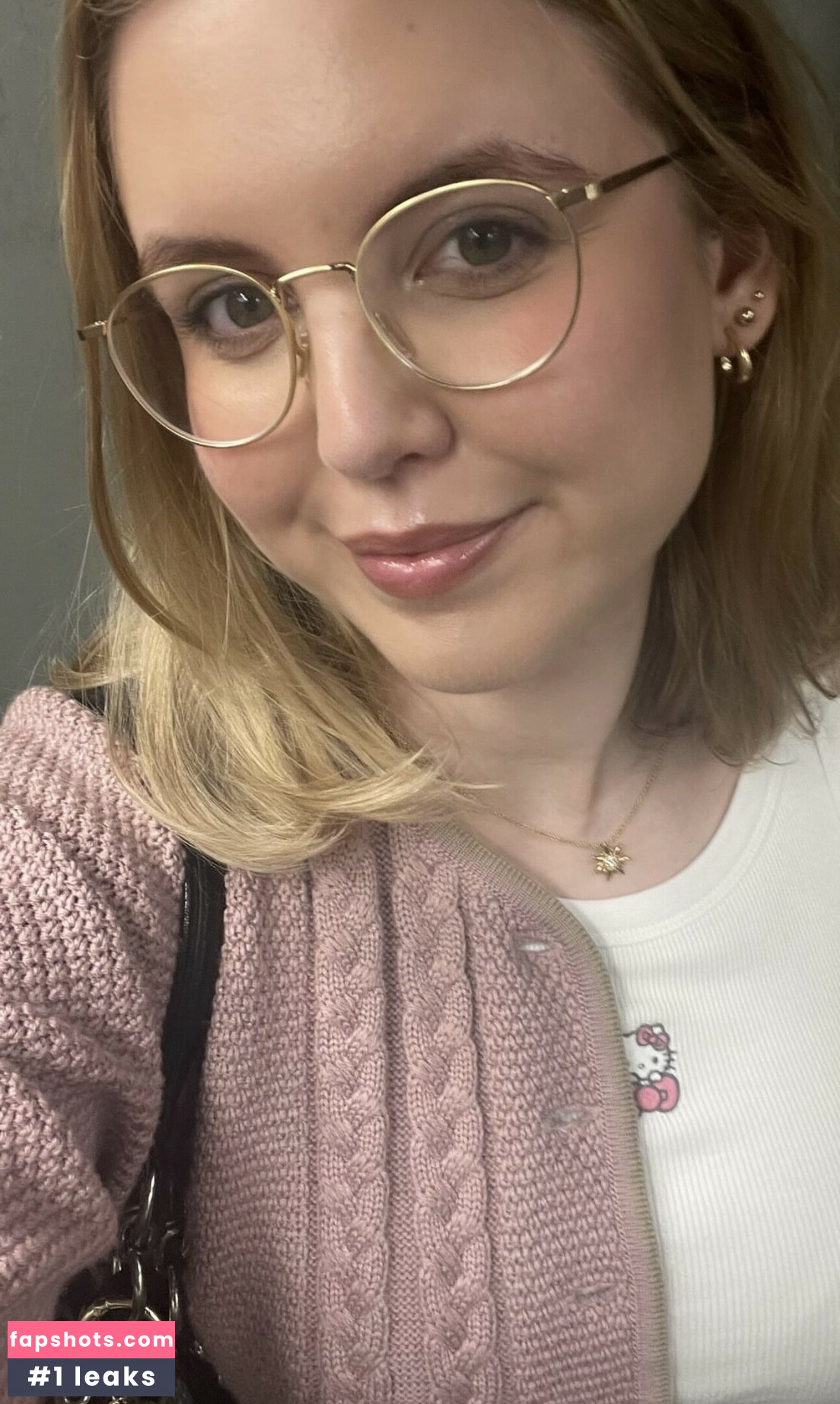 HoxieLoxie gallery photo #43