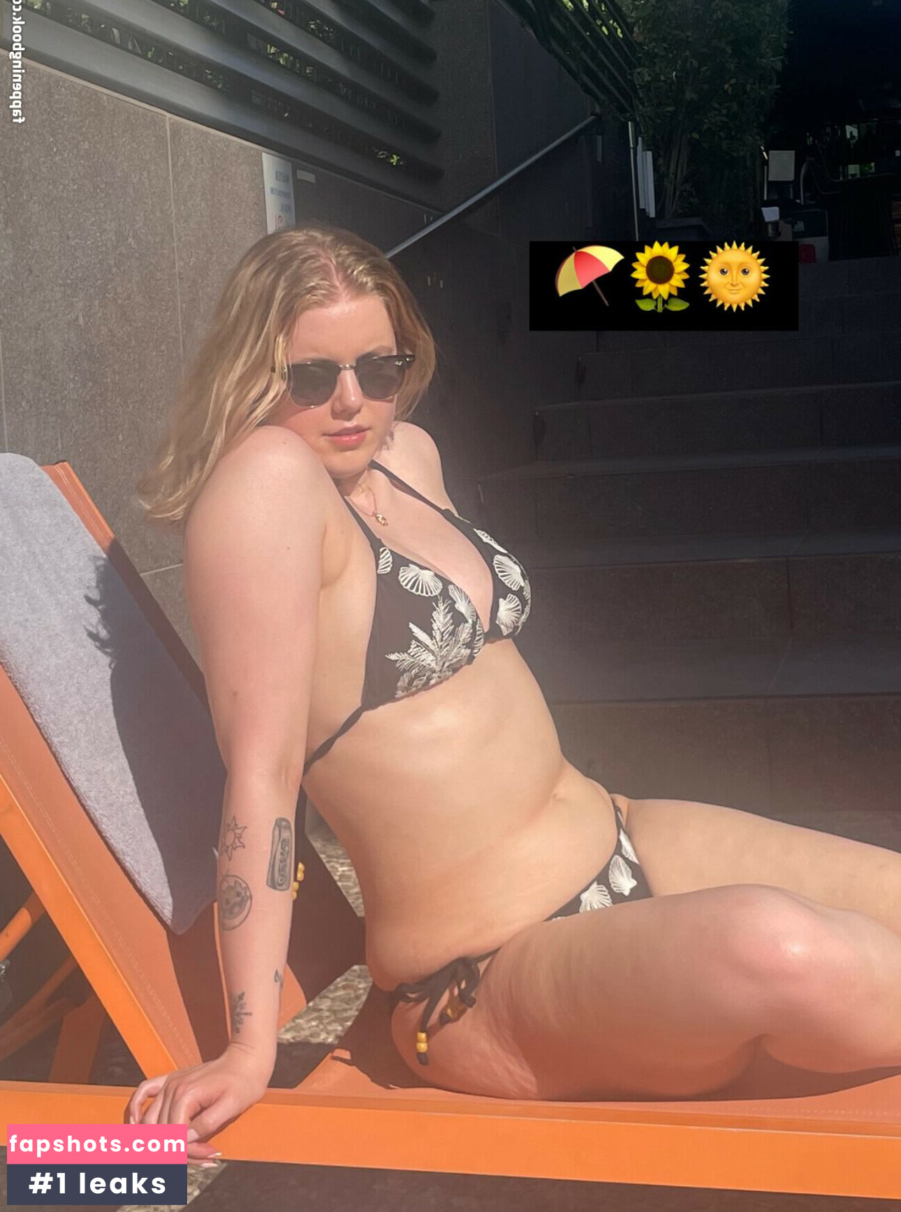 HoxieLoxie gallery photo #47