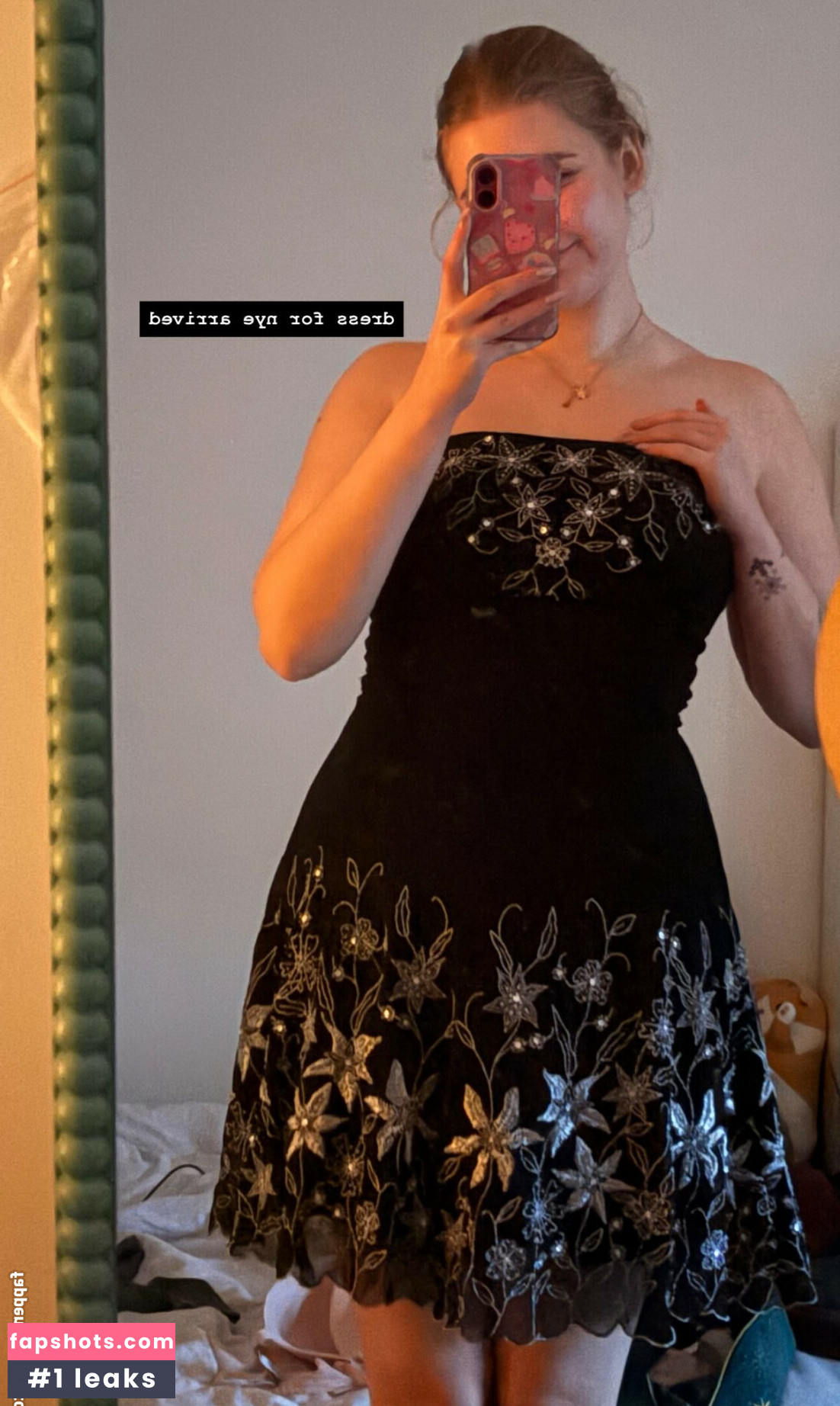 HoxieLoxie gallery photo #8