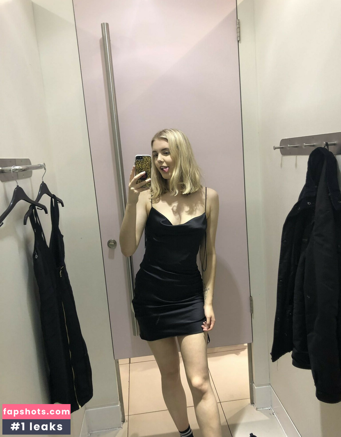 HoxieLoxie gallery photo #72