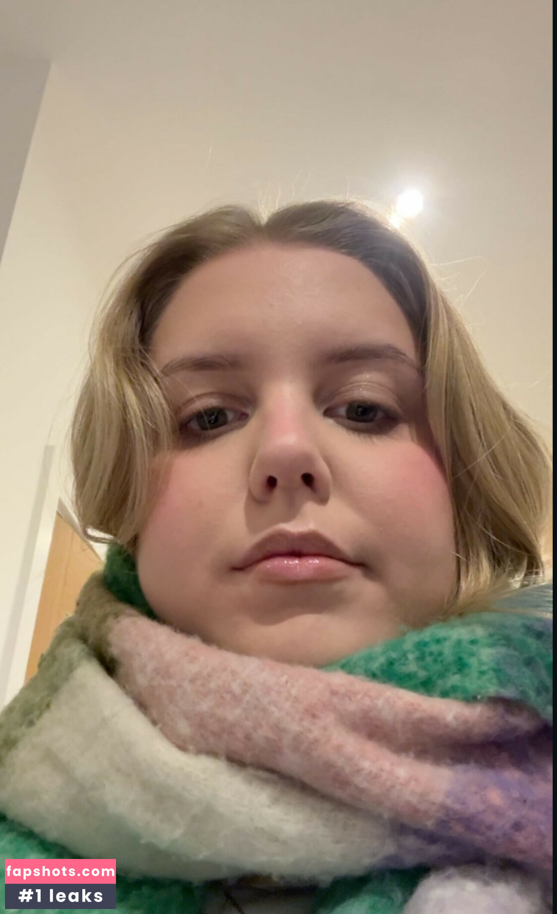 HoxieLoxie gallery photo #9