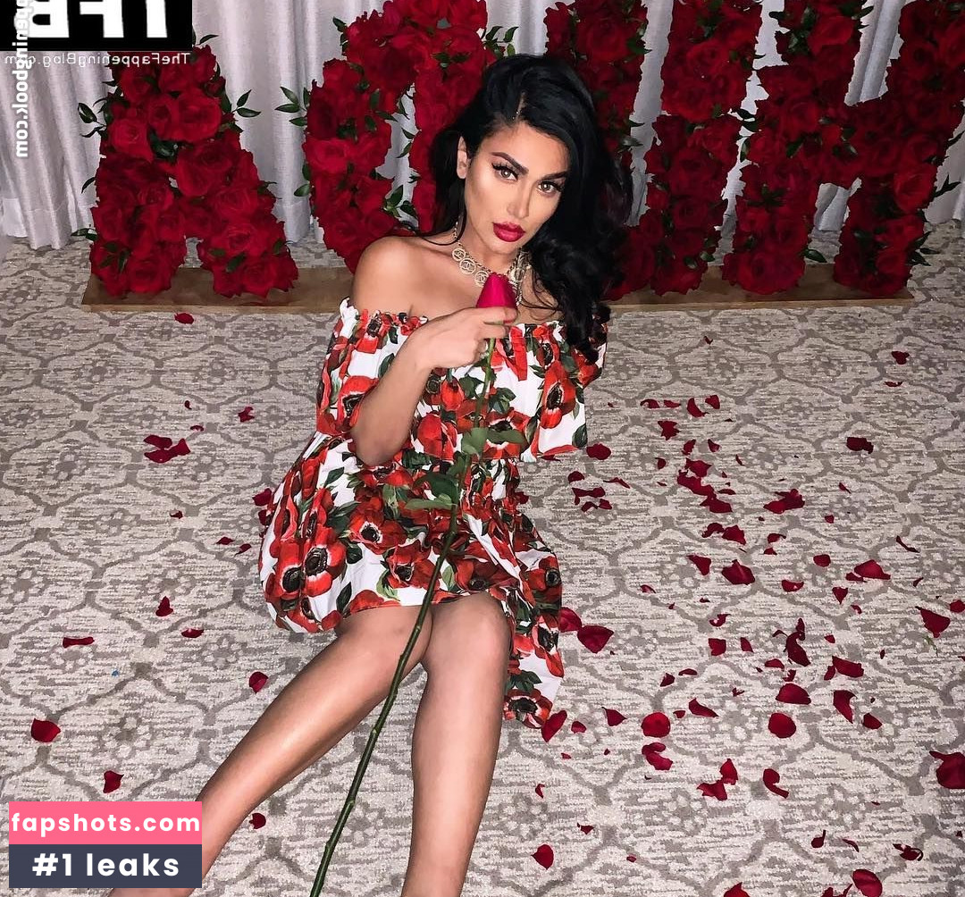 Huda Kattan gallery photo #28