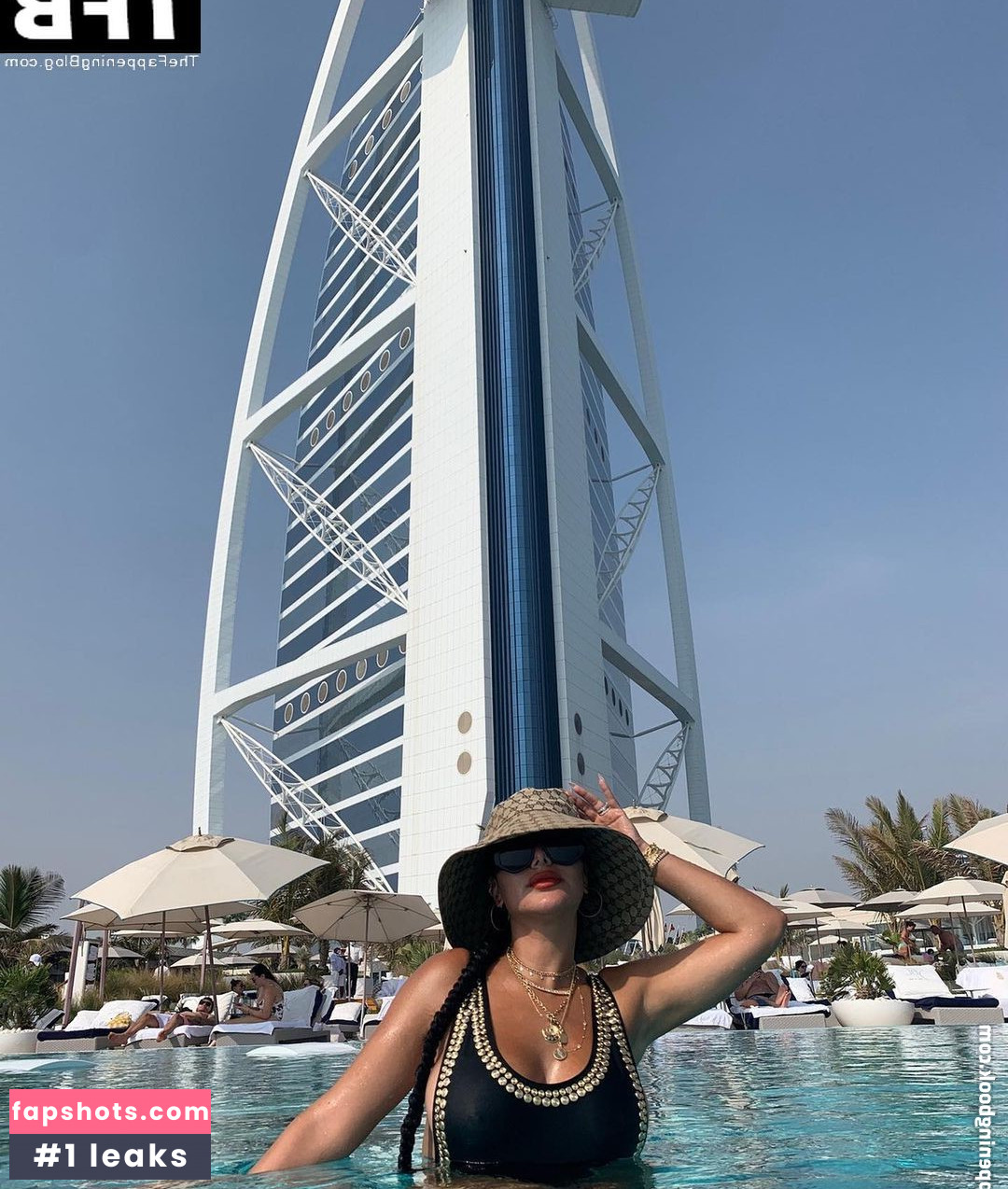 Huda Kattan gallery photo #33