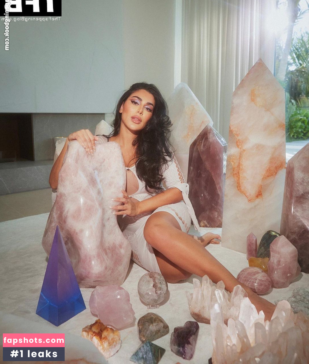 Huda Kattan gallery photo #36