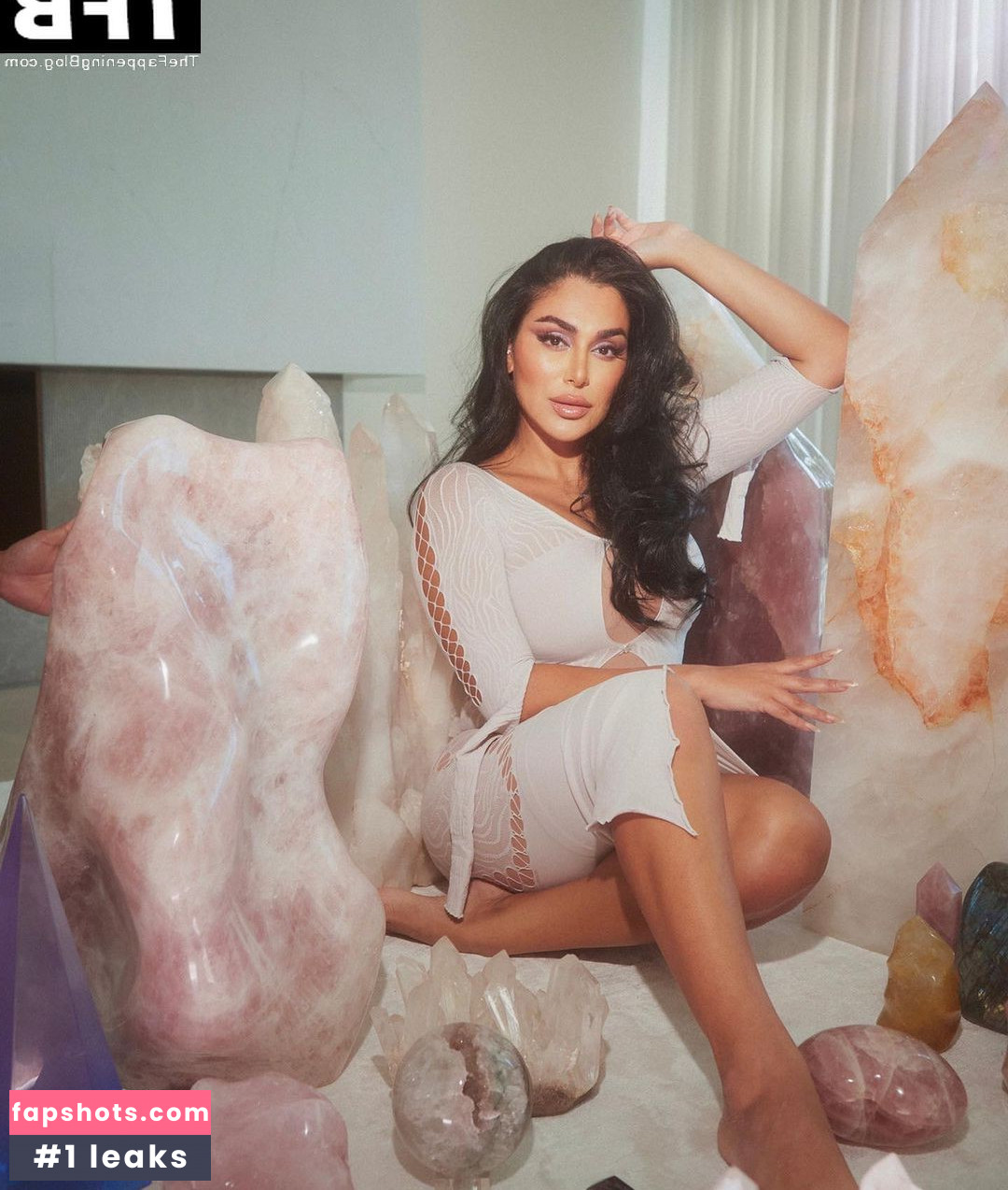 Huda Kattan gallery photo #39