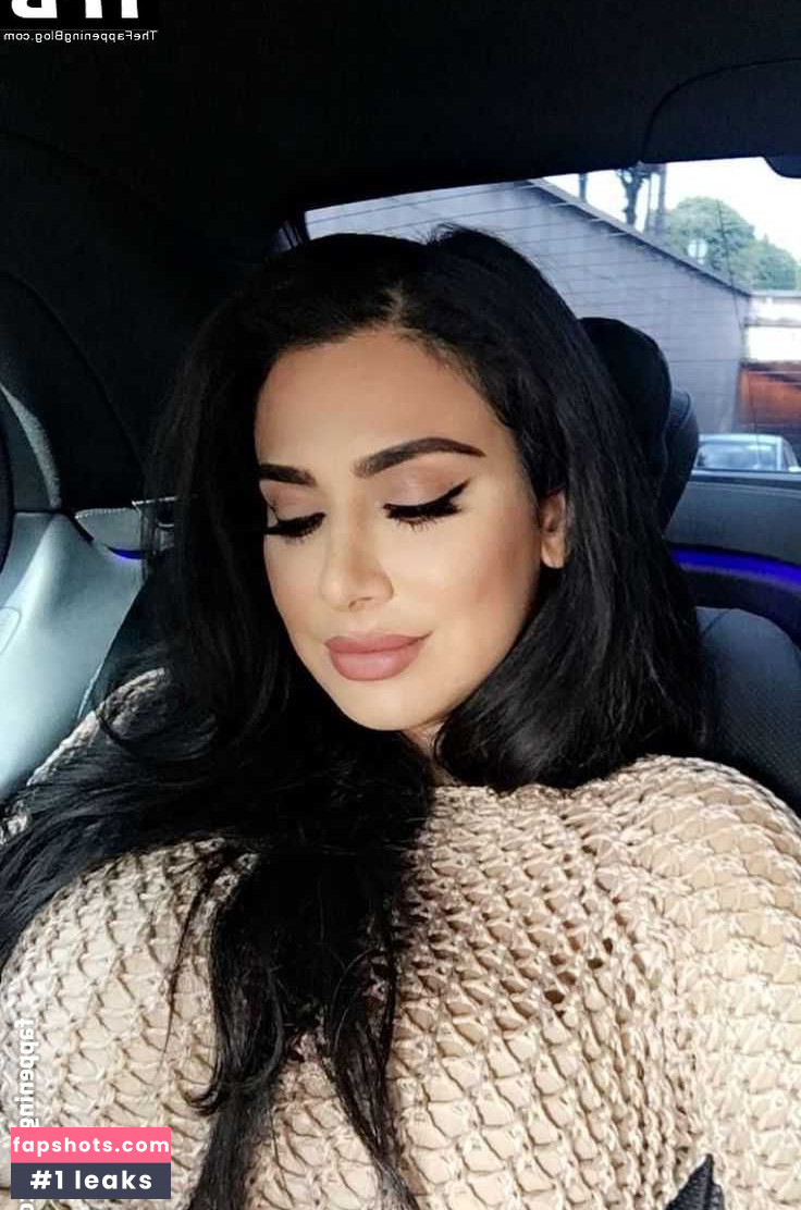 Huda Kattan gallery photo #48