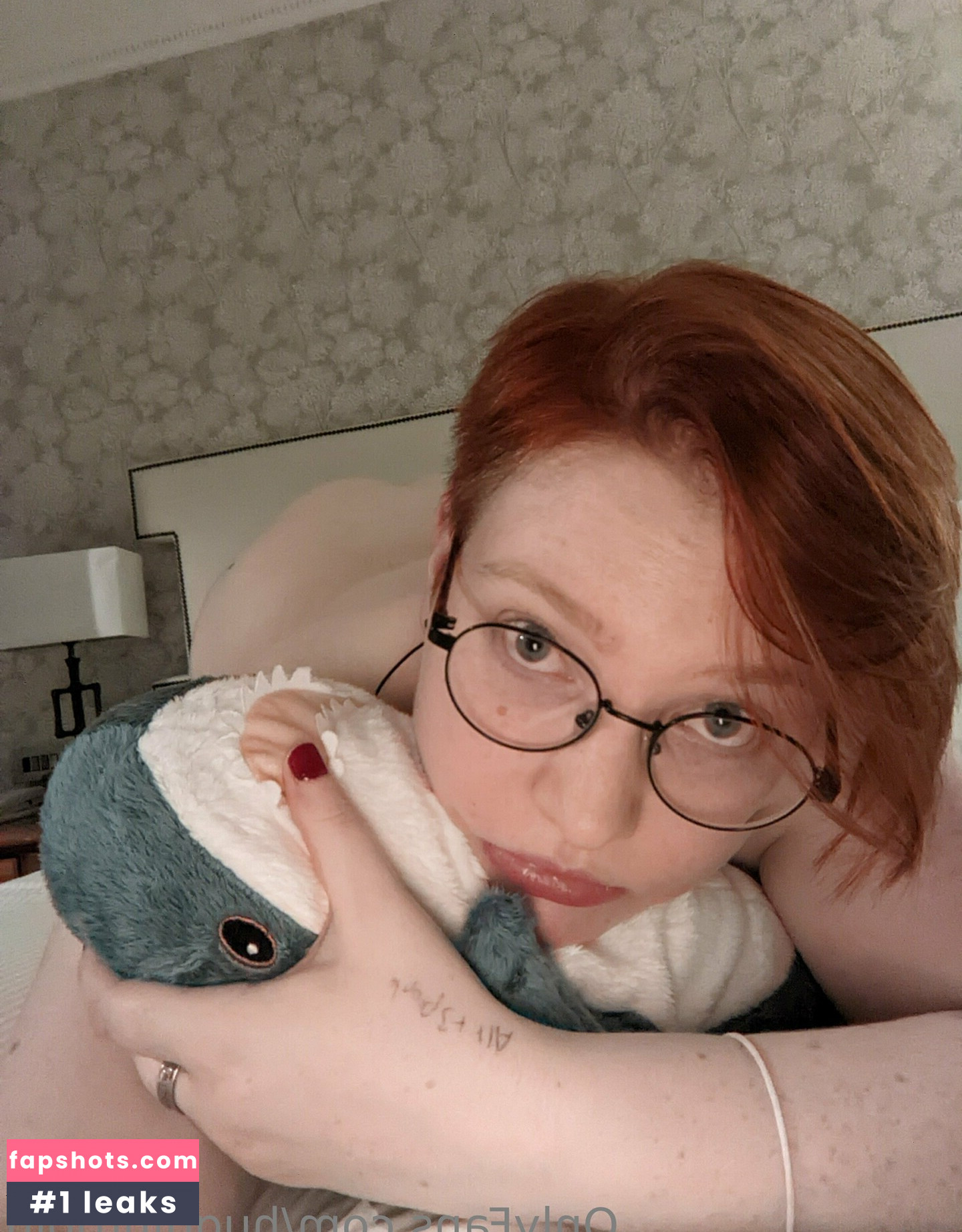 hugginrobin gallery photo #6