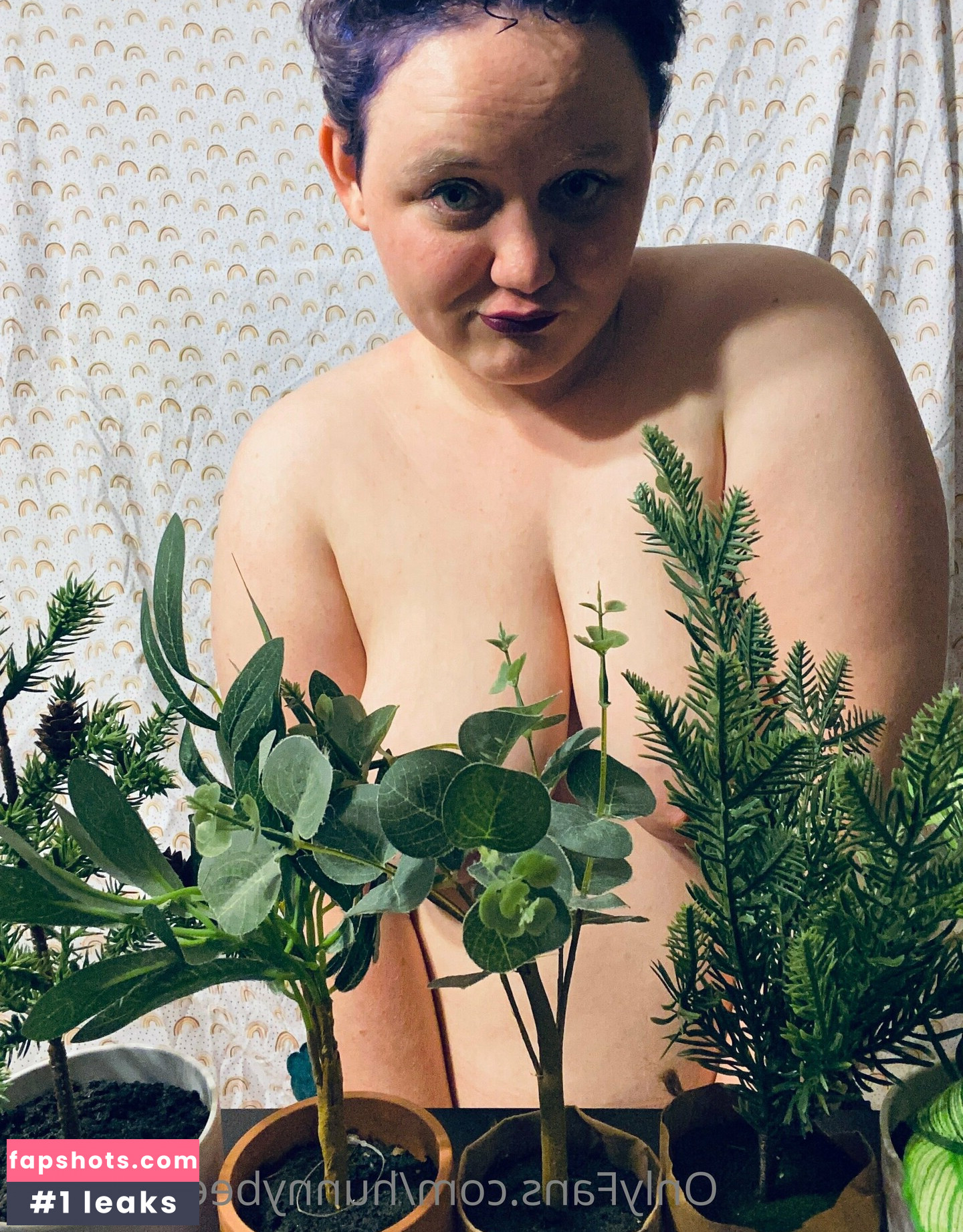 hunnybeesarecool nude babe gallery