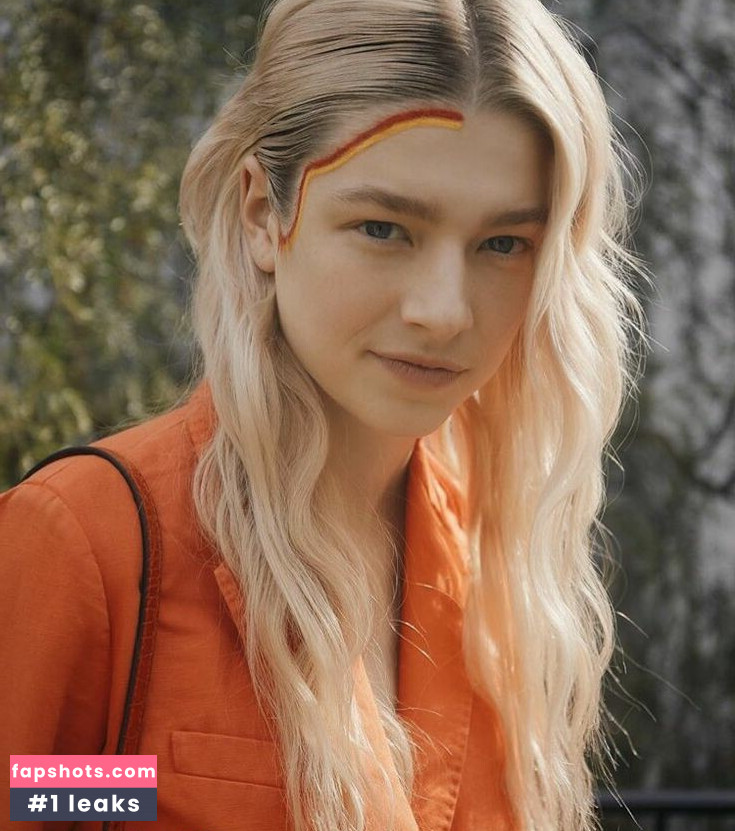 Hunter Schafer Nude Leaks OnlyFans Photos #11 - LeakJerk