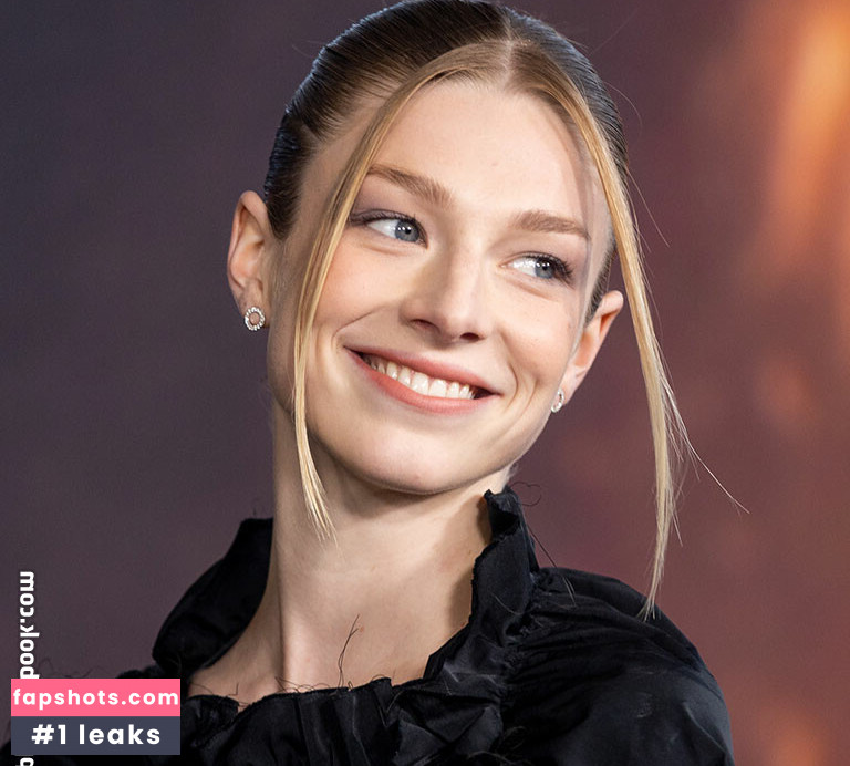 Hunter Schafer Nude Leaks OnlyFans Photos #12 - LeakJerk