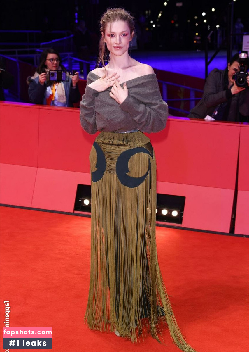 Hunter Schafer Nude Leaks OnlyFans Photos #124 - LeakJerk