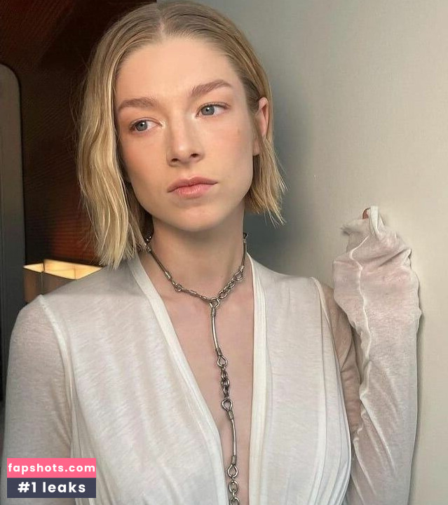 Hunter Schafer Nude Leaks OnlyFans Photos #8 - LeakJerk