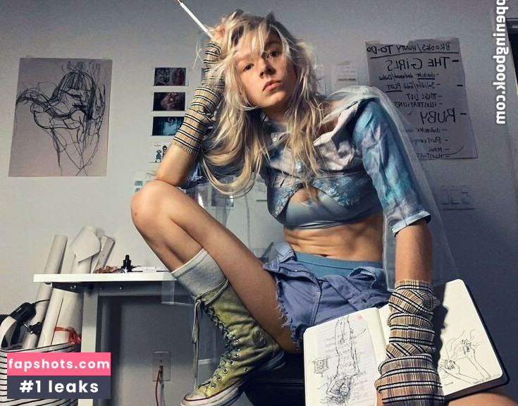 Hunter Schafer Nude Leaks OnlyFans Photos #85 - LeakJerk