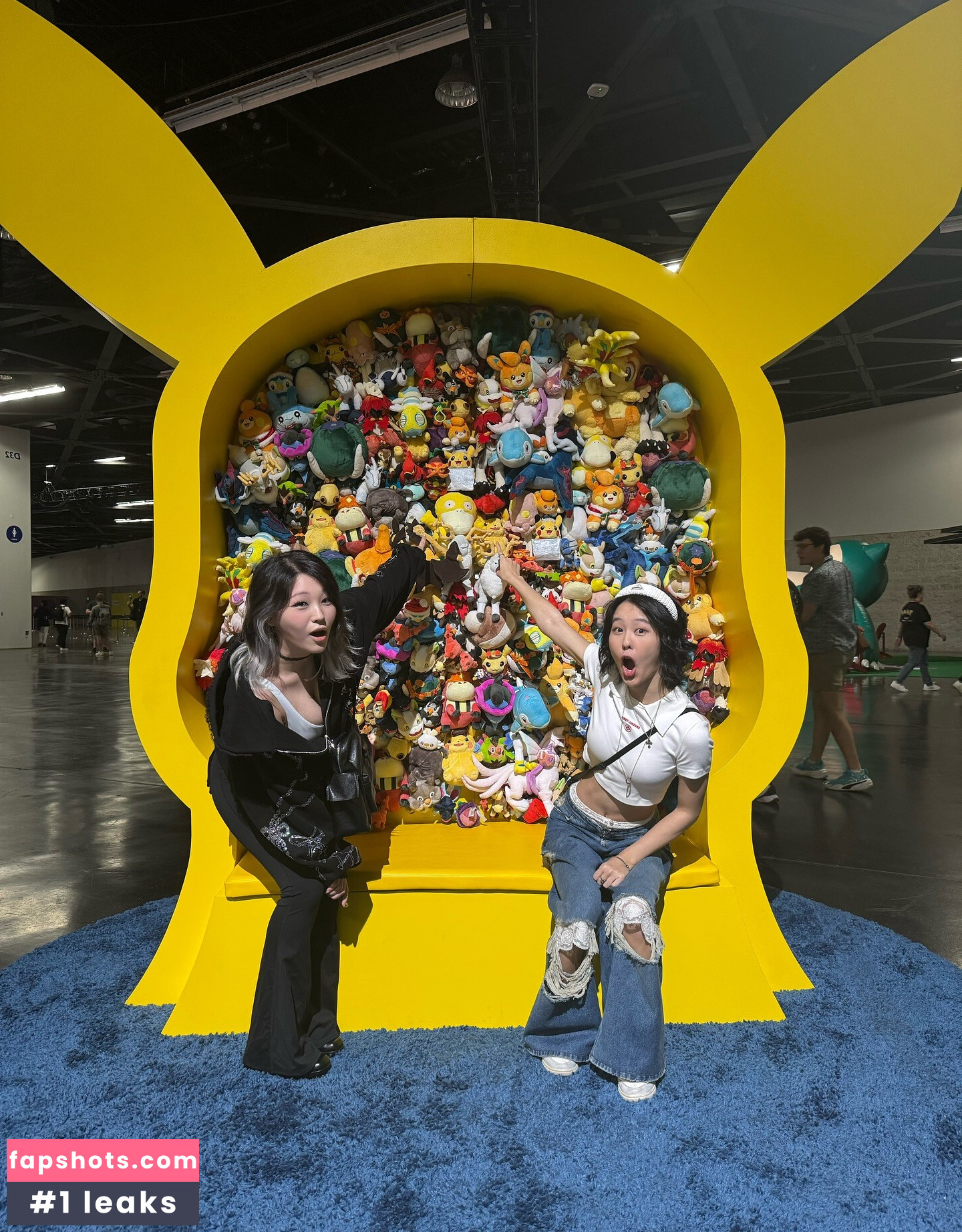 Hyoon gallery photo #2