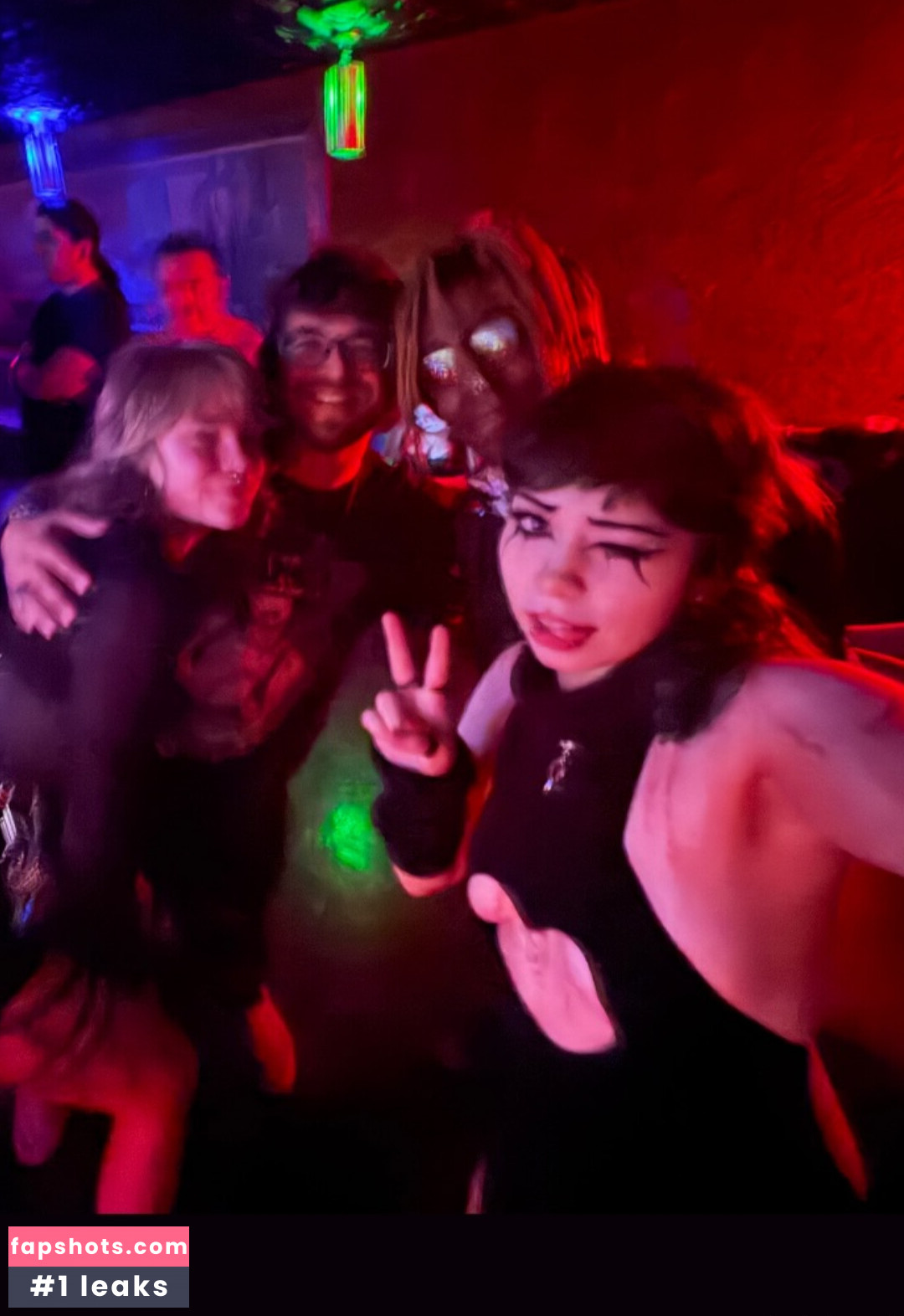 I.lov.u.momo gallery photo #7