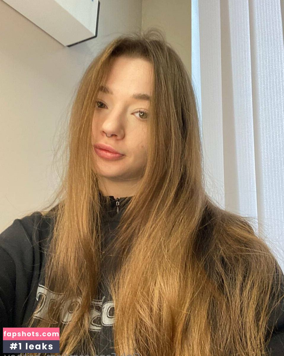 iam_britney nude babe gallery