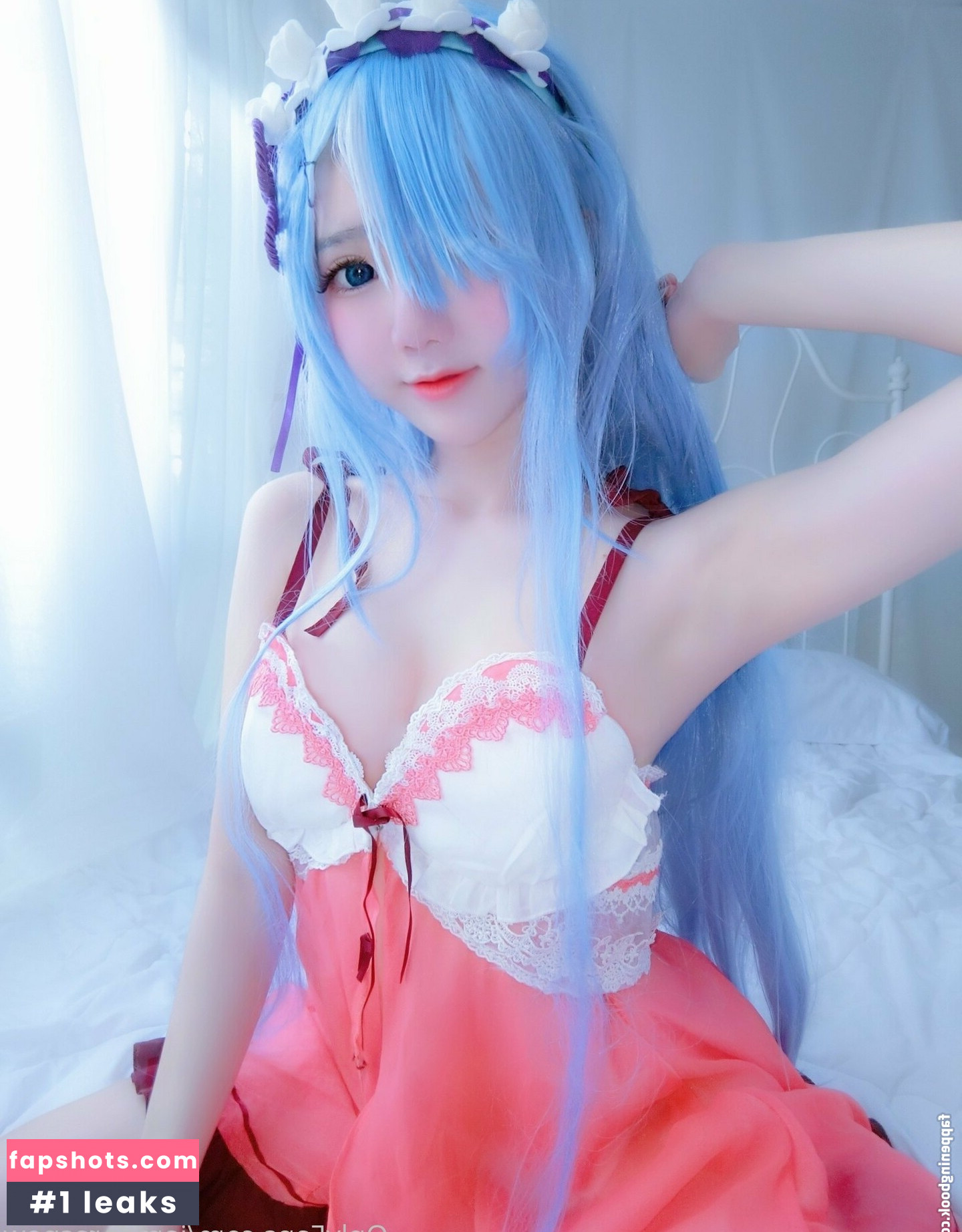 iamdorasnow gallery photo #9