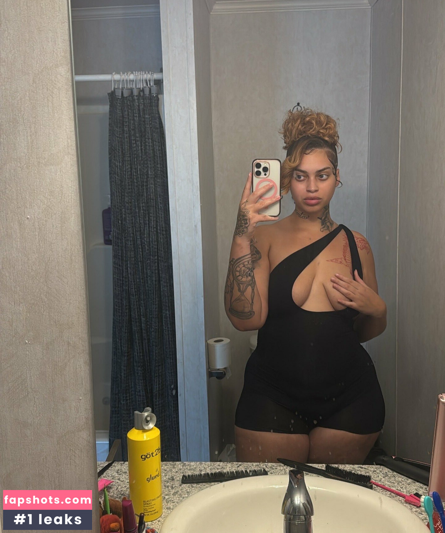 iamkeyali gallery photo #3