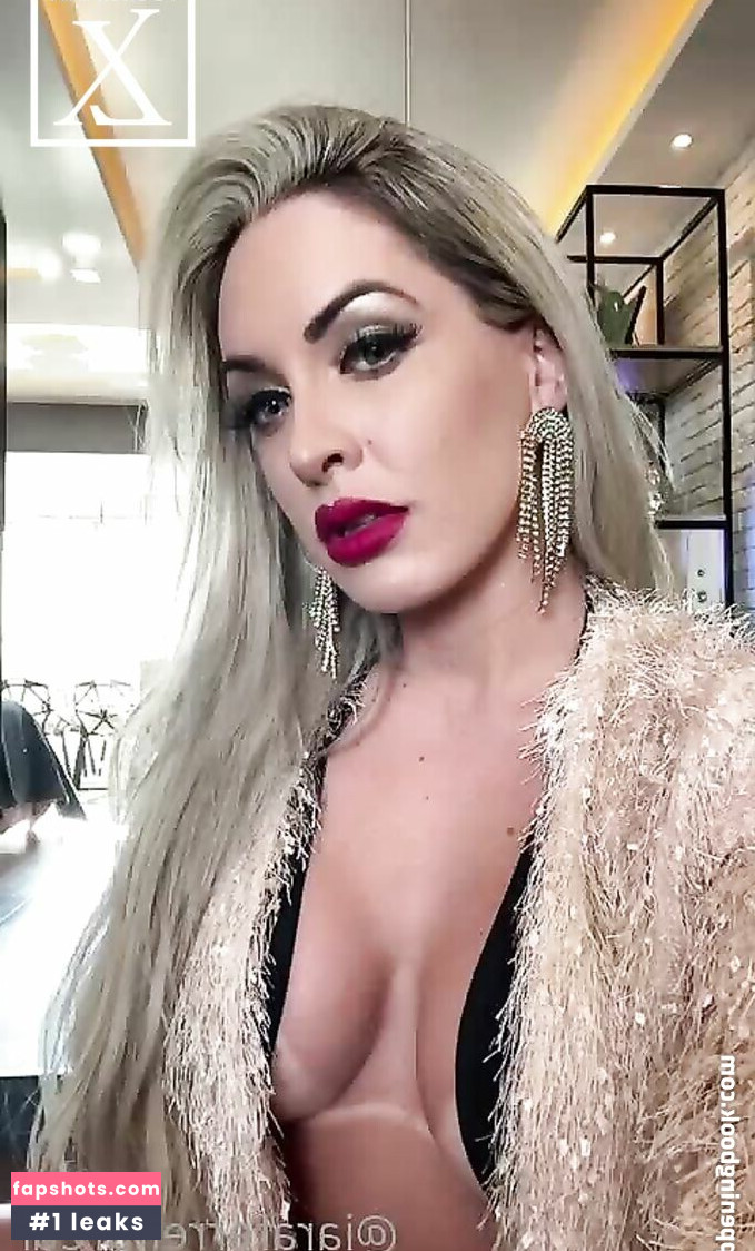 Iara Ferreira gallery photo #3