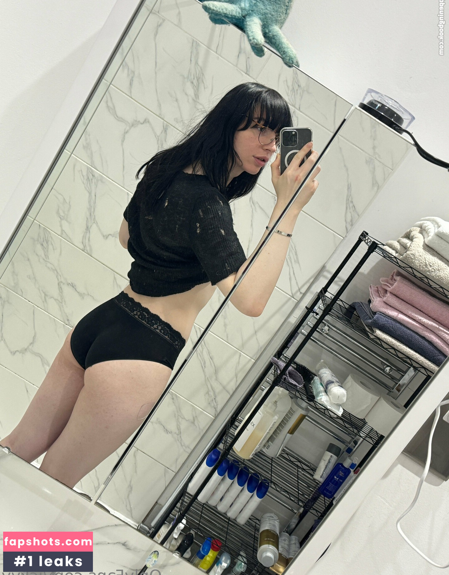 ickypeach nude babe gallery