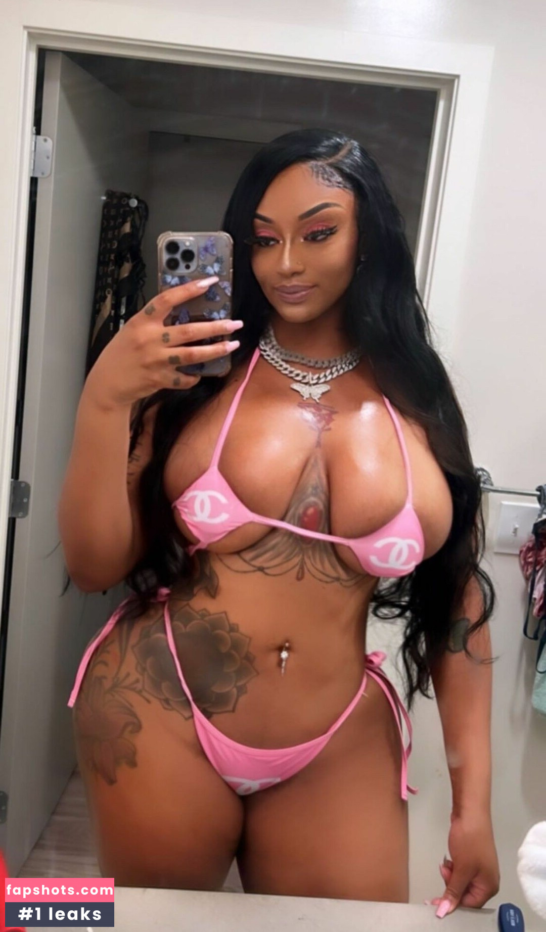 Ifeoma Sophia gallery photo #7