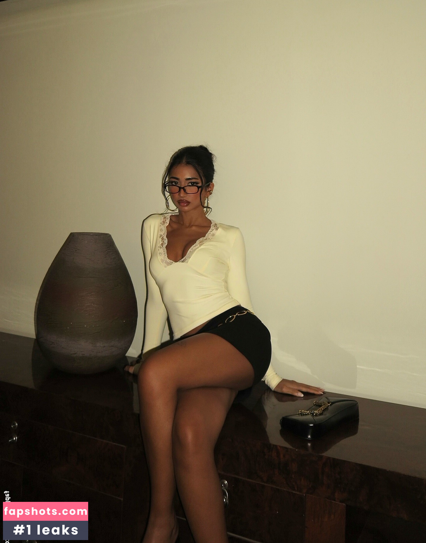 Iffat Marash gallery photo #7