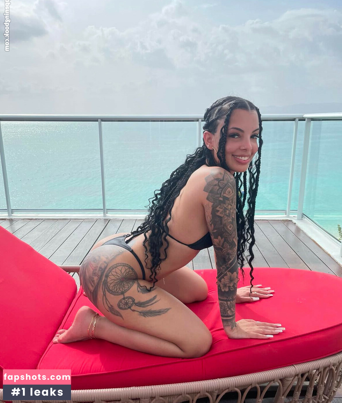 IG __xosarah / xosarahg nude babe gallery