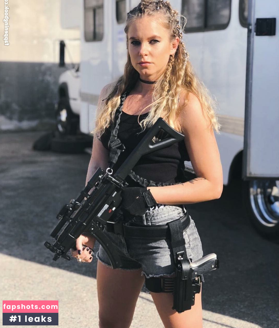 Ignacia Allamand gallery photo #15