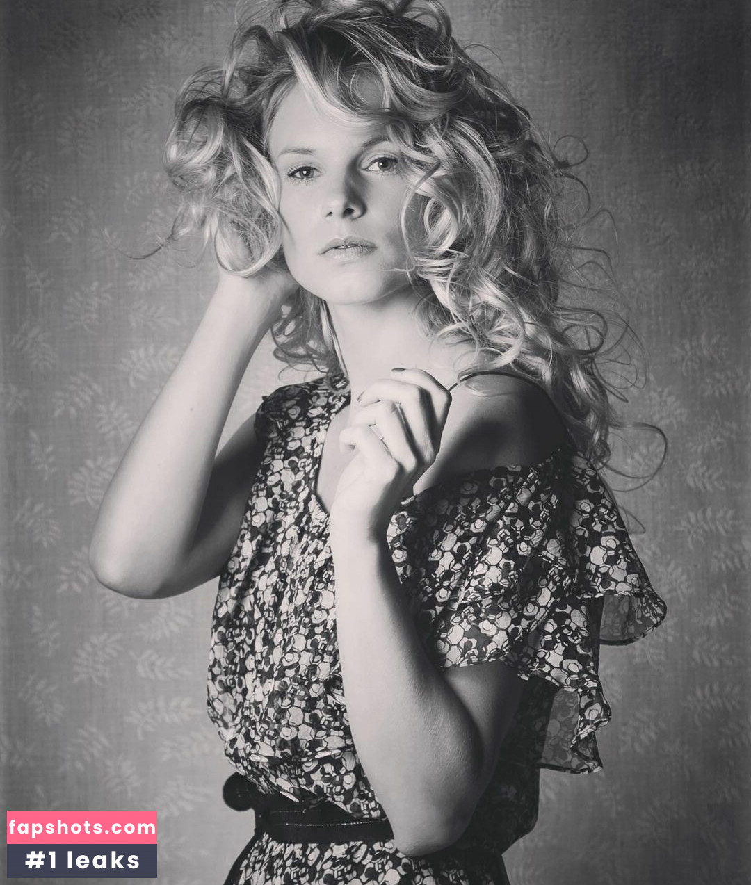 Ignacia Allamand gallery photo #3