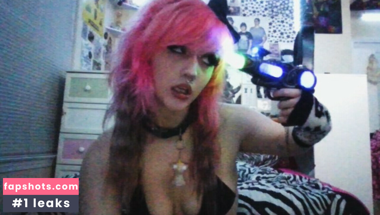 ihatemollli gallery photo #2